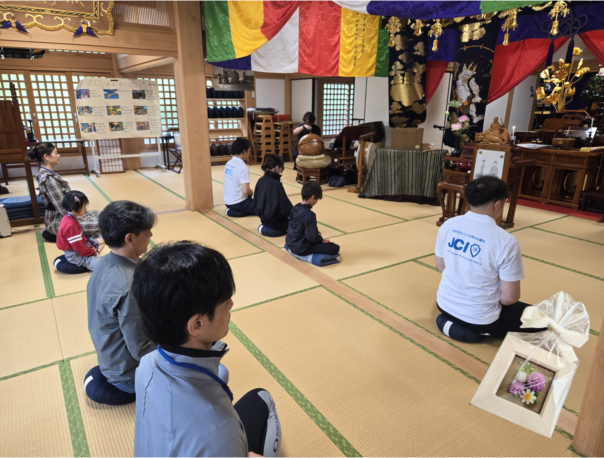 歴史ある寺院で座禅体験×アロマの癒やし×本格台湾式足つぼ