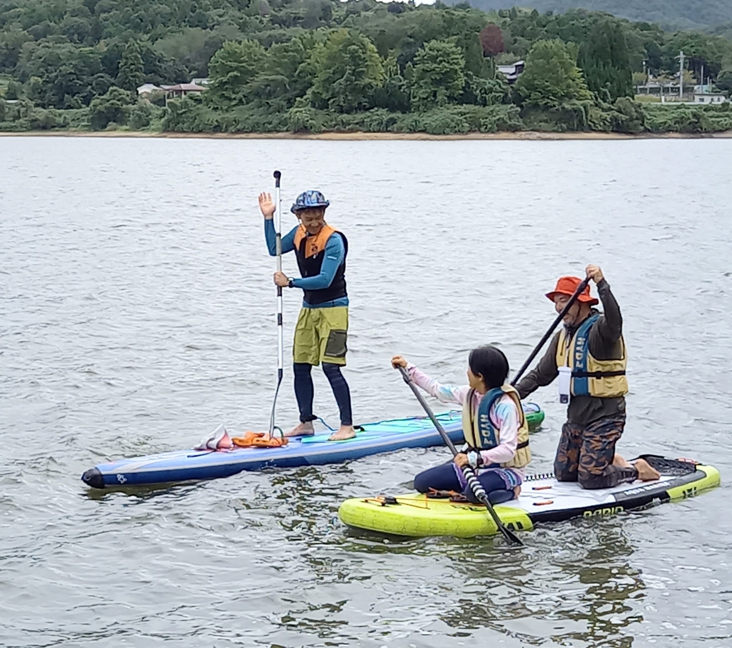ファミリーで千丈寺湖を楽しむカヌー＆SUP遊び
