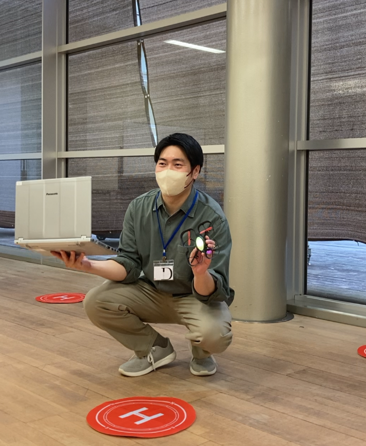 案内人画像